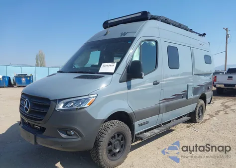 2019 Mercedes-Benz Sprinter 2500 High Roof V6/Standard Roof V6 from USA, damaged, VIN WD4FF0CD3KP141393